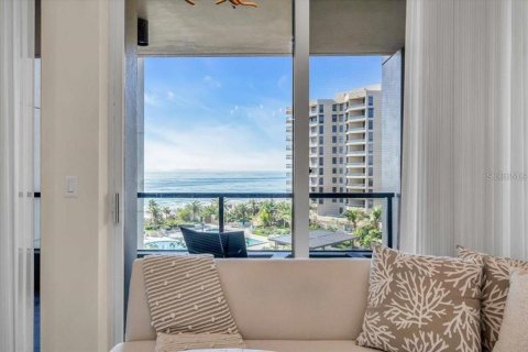 Condo in Longboat Key, Florida, 2 bedrooms № 2108380 - photo 10