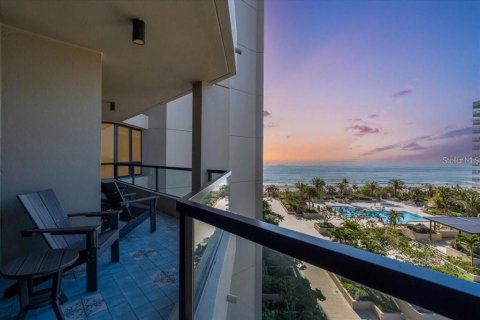 Condo in Longboat Key, Florida, 2 bedrooms № 2108380