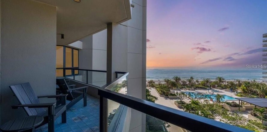 Condo in Longboat Key, Florida, 2 bedrooms № 2108380