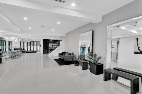 Снять в аренду виллу или дом в Майами-Бич, Флорида 7 спален, 341.6м2, № 2009421 - фото 6