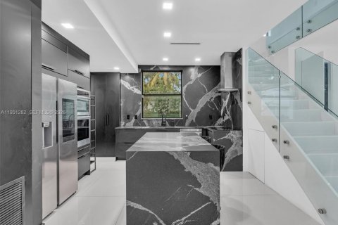 Снять в аренду виллу или дом в Майами-Бич, Флорида 7 спален, 341.6м2, № 2009421 - фото 13