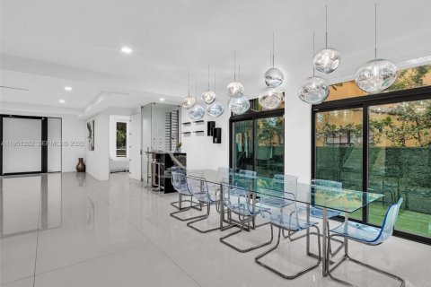 Снять в аренду виллу или дом в Майами-Бич, Флорида 7 спален, 341.6м2, № 2009421 - фото 9