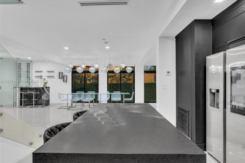 Снять в аренду виллу или дом в Майами-Бич, Флорида 7 спален, 341.6м2, № 2009421 - фото 15