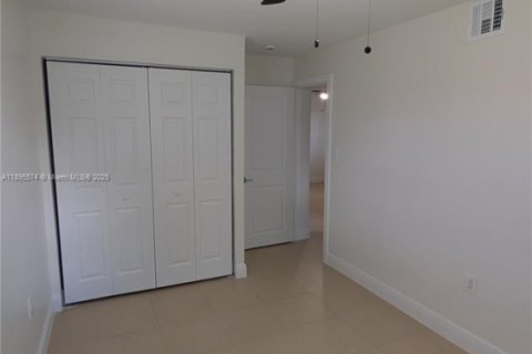 Villa ou maison à louer à Fort Lauderdale, Floride: 2 chambres, 59.83 m2 № 1947250 - photo 17