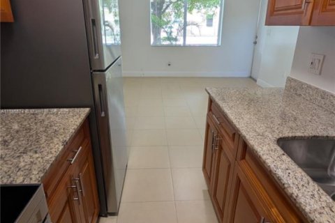 Villa ou maison à louer à Fort Lauderdale, Floride: 2 chambres, 59.83 m2 № 1947250 - photo 14