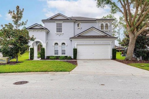 House in Davenport, Florida 6 bedrooms, 263.38 sq.m. № 2134421