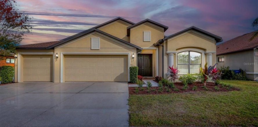 Villa ou maison à Palmetto, Floride 4 chambres, 268.21 m2 № 2427492