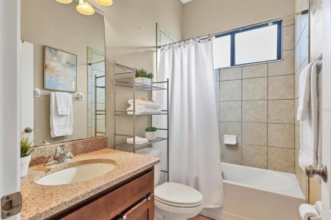 Villa ou maison à vendre à Palmetto, Floride: 4 chambres, 268.21 m2 № 2427492 - photo 8