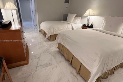Купить кондоминиум в Майами, Флорида 2 спальни, 167.32м2, № 2035644 - фото 30