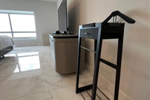 Купить кондоминиум в Майами, Флорида 2 спальни, 167.32м2, № 2035644 - фото 12