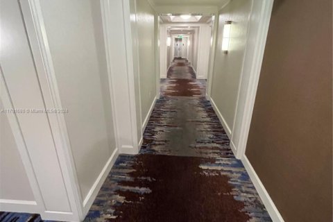 Купить кондоминиум в Майами, Флорида 2 спальни, 167.32м2, № 2035644 - фото 8