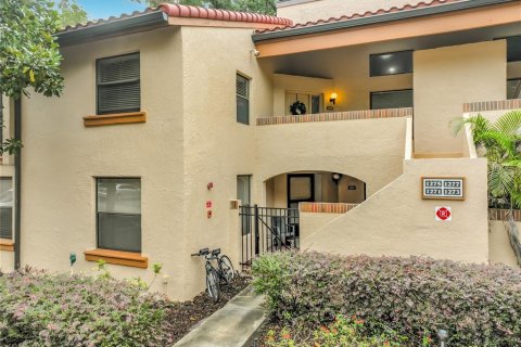 Copropriété à vendre à Orlando, Floride: 2 chambres, 120.77 m2 № 2408380 - photo 2