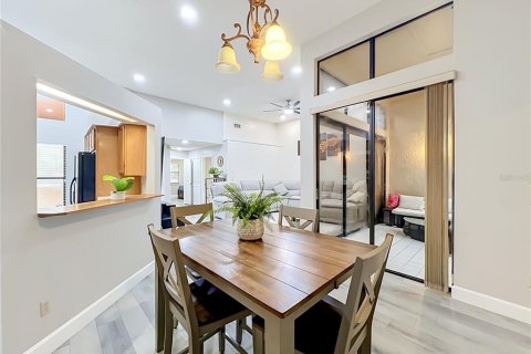 Copropriété à vendre à Orlando, Floride: 2 chambres, 120.77 m2 № 2408380 - photo 5