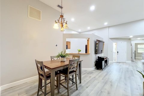 Copropriété à vendre à Orlando, Floride: 2 chambres, 120.77 m2 № 2408380 - photo 4