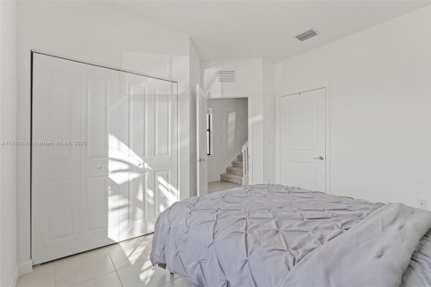 Townhouse in Homestead, Florida 3 bedrooms, 123.37 sq.m. № 1869898 - photo 15