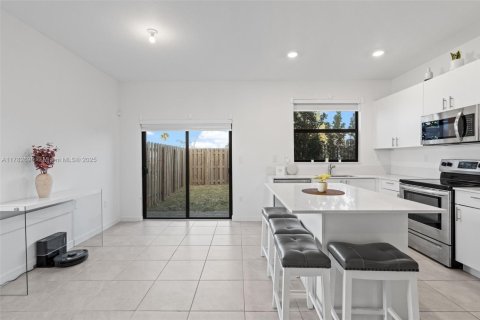 Townhouse in Homestead, Florida 3 bedrooms, 123.37 sq.m. № 1869898 - photo 8