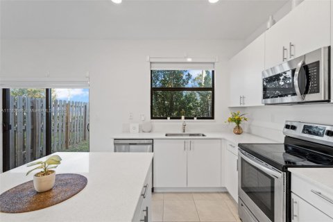 Townhouse in Homestead, Florida 3 bedrooms, 123.37 sq.m. № 1869898 - photo 12