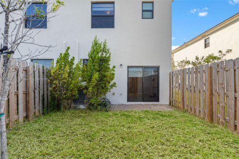 Townhouse in Homestead, Florida 3 bedrooms, 123.37 sq.m. № 1869898 - photo 30