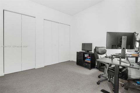 Condominio en venta en Miami, Florida, 1 dormitorio, 81.48 m2 № 2035917 - foto 24