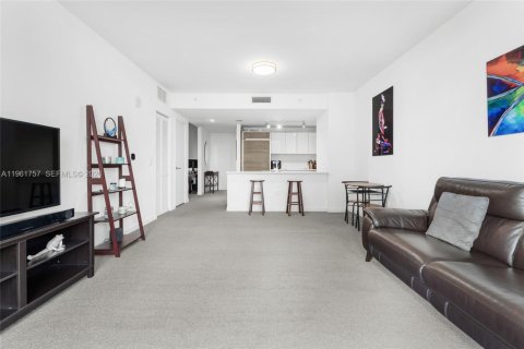 Condominio en venta en Miami, Florida, 1 dormitorio, 81.48 m2 № 2035917 - foto 10