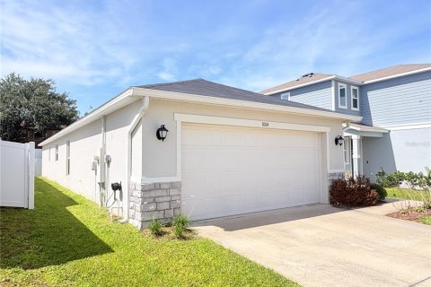 House in Davenport, Florida 3 bedrooms, 140.47 sq.m. № 2206775 - photo 4