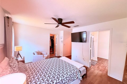 House in Davenport, Florida 3 bedrooms, 140.47 sq.m. № 2206775 - photo 30