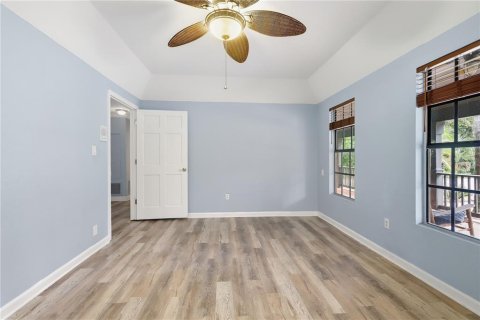 House in Lake Helen, Florida 4 bedrooms, 276.48 sq.m. № 2398854 - photo 8