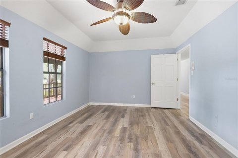 House in Lake Helen, Florida 4 bedrooms, 276.48 sq.m. № 2398854 - photo 12