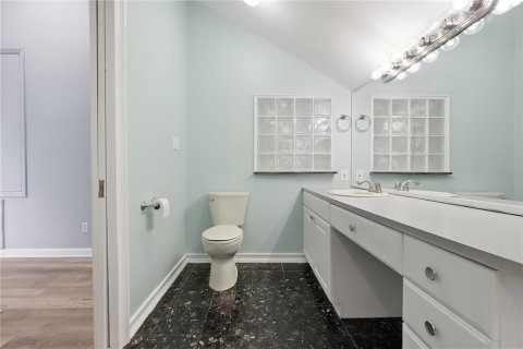 House in Lake Helen, Florida 4 bedrooms, 276.48 sq.m. № 2398854 - photo 3
