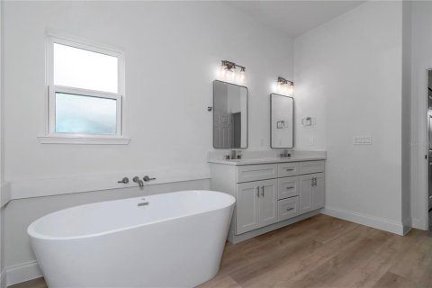 House in Ocala, Florida 4 bedrooms, 168.71 sq.m. № 2420219 - photo 20