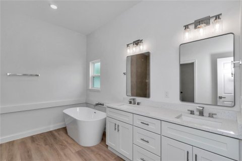 House in Ocala, Florida 4 bedrooms, 168.71 sq.m. № 2420219 - photo 18