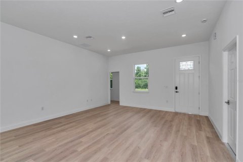 House in Ocala, Florida 4 bedrooms, 168.71 sq.m. № 2420219 - photo 5