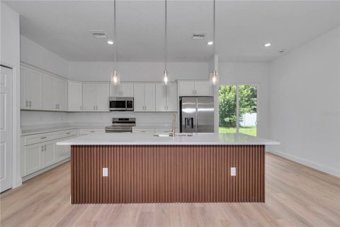 House in Ocala, Florida 4 bedrooms, 168.71 sq.m. № 2420219 - photo 8
