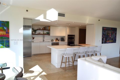 Condominio en venta en Miami, Florida, 2 dormitorios, 205.78 m2 № 2010801 - foto 4