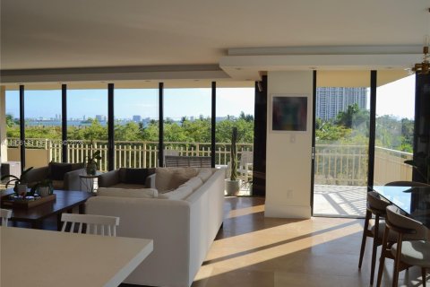 Condominio en venta en Miami, Florida, 2 dormitorios, 205.78 m2 № 2010801 - foto 14