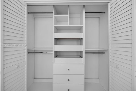 Copropriété à louer à Miami, Floride: 3 chambres, 131.83 m2 № 2319399 - photo 20
