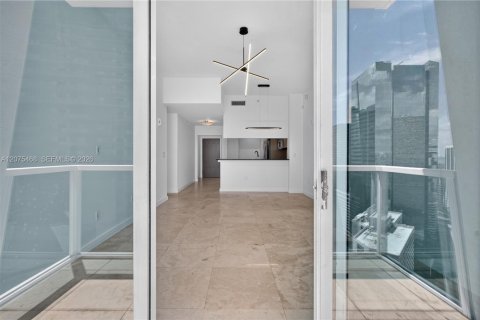 Copropriété à louer à Miami, Floride: 3 chambres, 131.83 m2 № 2319399 - photo 8