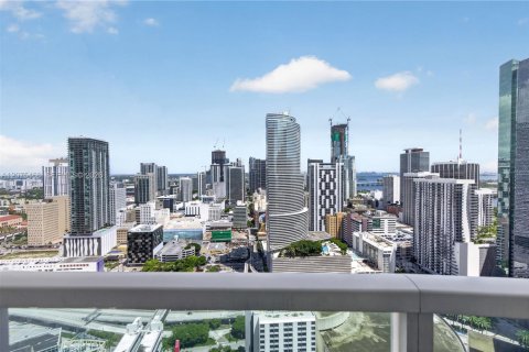 Condo à Miami, Floride, 3 chambres  № 2319399
