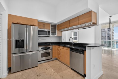 Copropriété à louer à Miami, Floride: 3 chambres, 131.83 m2 № 2319399 - photo 11