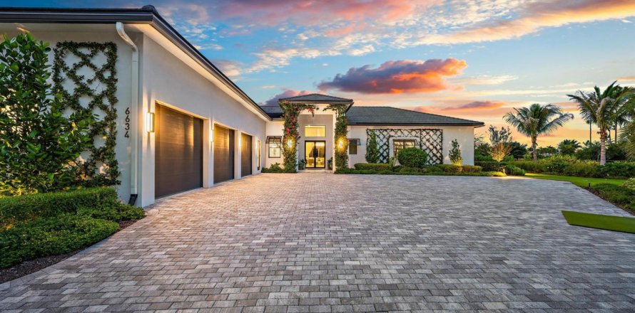 Villa ou maison à West Palm Beach, Floride 5 chambres, 601.36 m2 № 2247803