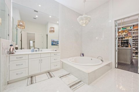 Villa ou maison à vendre à West Palm Beach, Floride: 5 chambres, 601.36 m2 № 2247803 - photo 30
