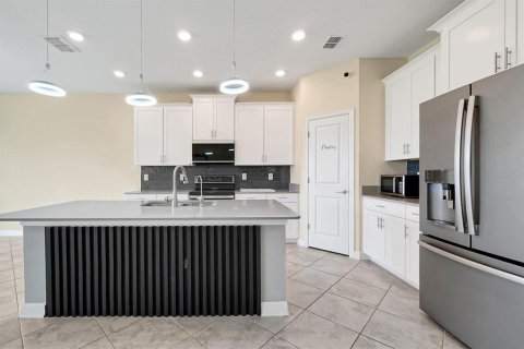 Villa ou maison à vendre à Orlando, Floride: 5 chambres, 312.06 m2 № 2217642 - photo 12