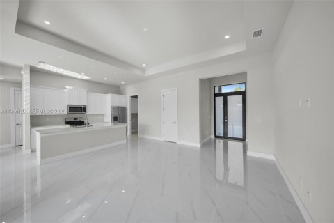 Купить виллу или дом в Лихай-Эйкерс, Флорида 3 спальни, 151.9м2, № 2059978 - фото 5