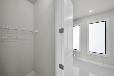 Купить виллу или дом в Лихай-Эйкерс, Флорида 3 спальни, 151.9м2, № 2059978 - фото 20