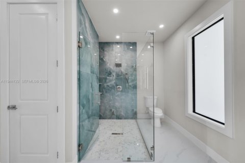 Купить виллу или дом в Лихай-Эйкерс, Флорида 3 спальни, 151.9м2, № 2059978 - фото 24