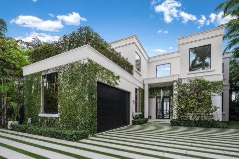 House in Miami Beach, Florida 8 bedrooms, 969.81 sq.m. № 1999915