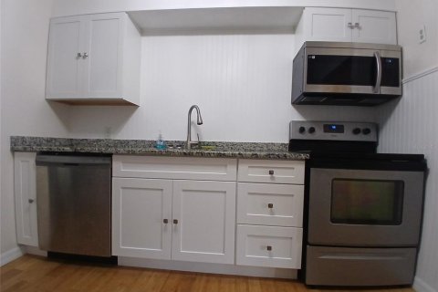Casa en alquiler en Saint Petersburg, Florida, 2 dormitorios, 87.98 m2 № 1817275 - foto 9