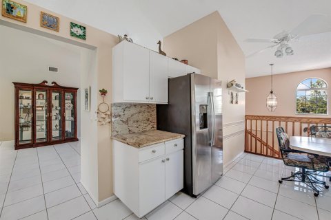 Condo in Boynton Beach, Florida, 2 bedrooms № 2246159 - photo 20