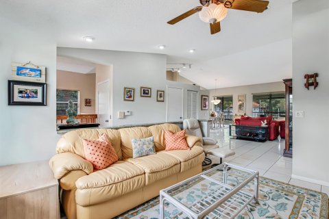 Condo in Boynton Beach, Florida, 2 bedrooms № 2246159 - photo 27