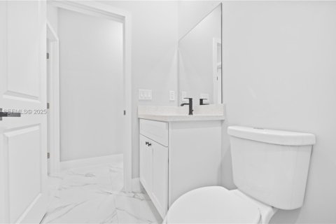 Купить виллу или дом в Лихай-Эйкерс, Флорида 3 спальни, № 1991940 - фото 16